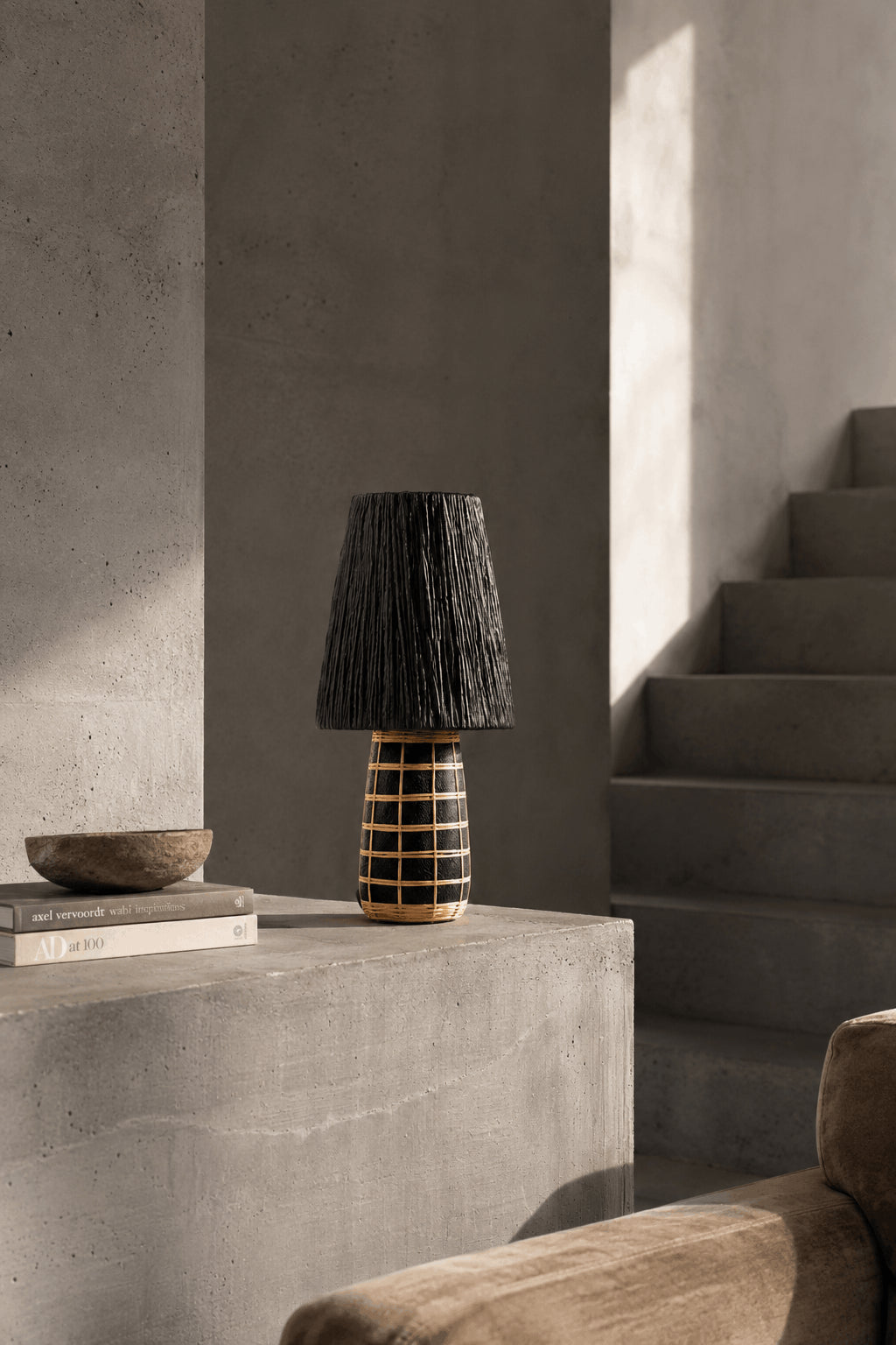 Naxos tafellamp in een interieur