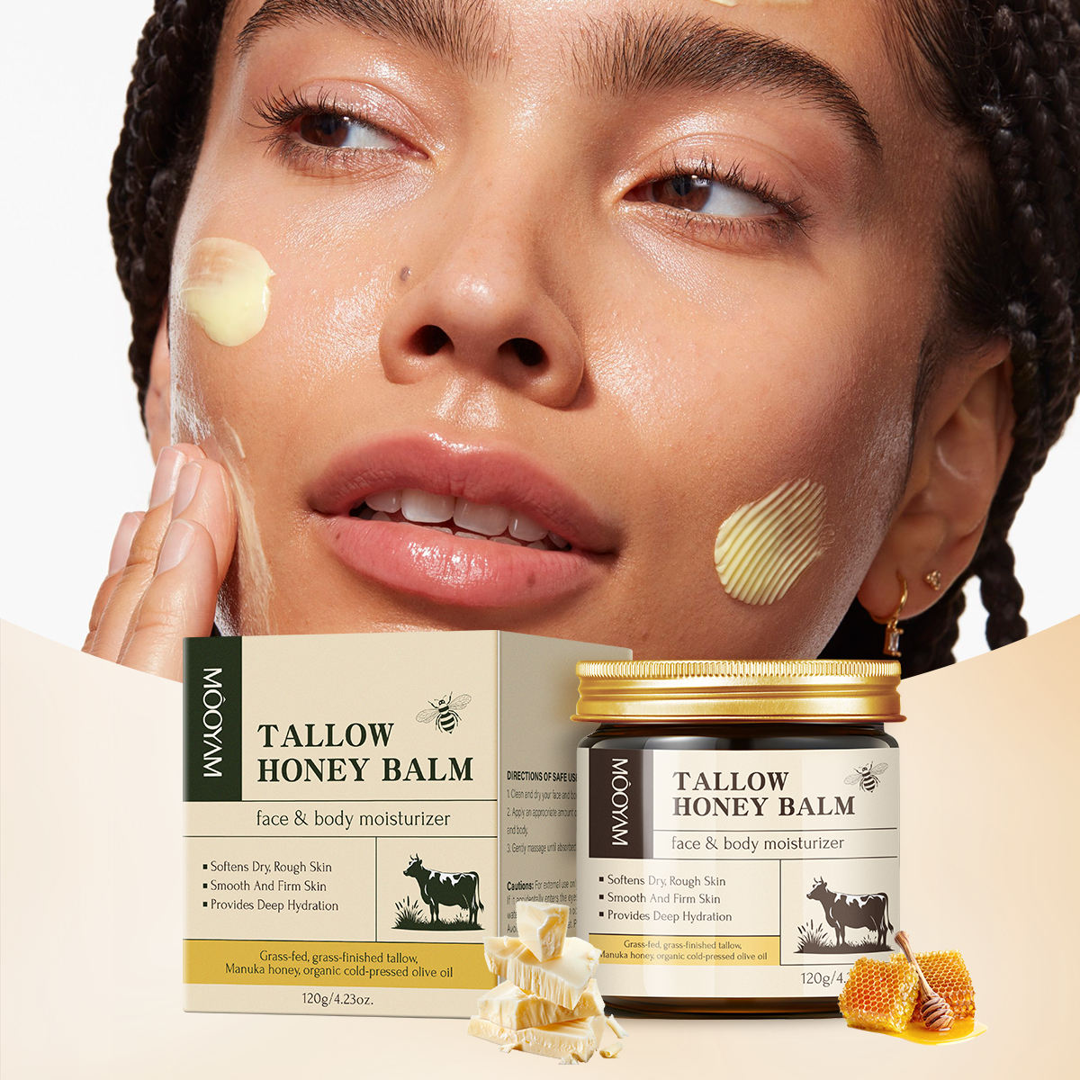 Vrouw brengt Tallow Honey Balm aan op haar gezicht